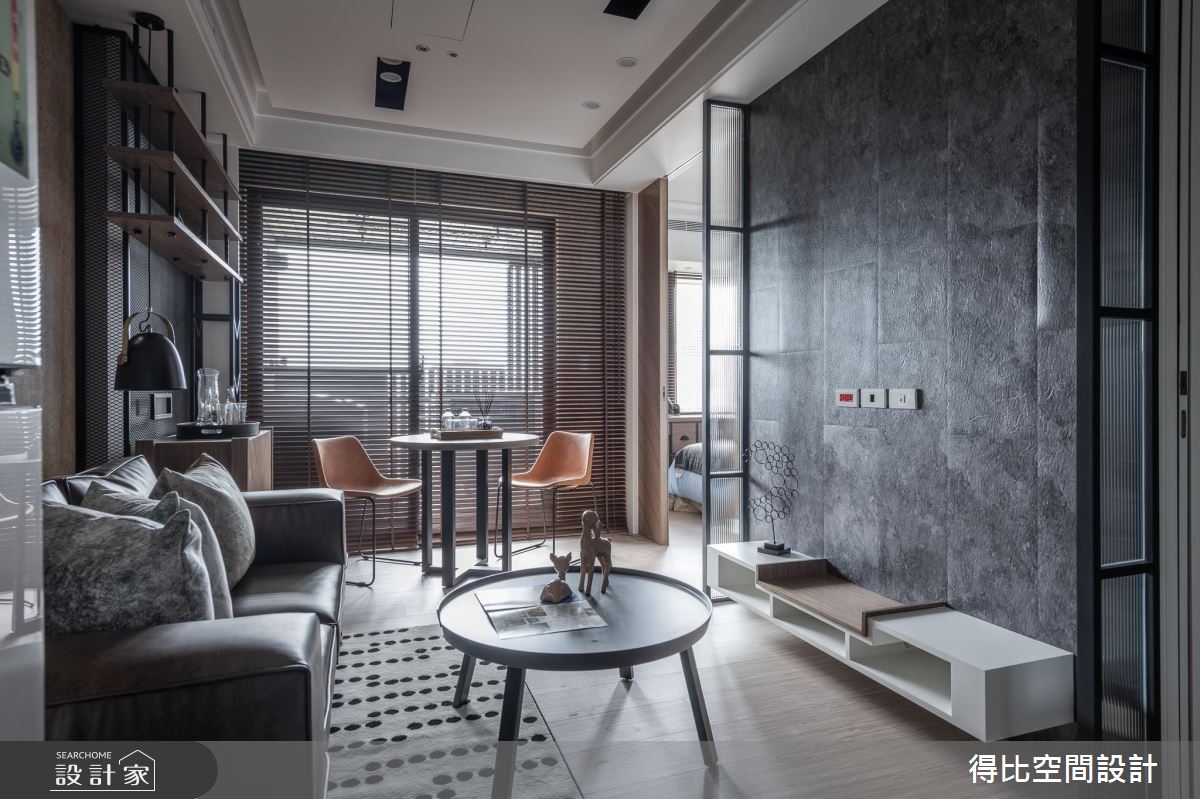 置身紐約的雅痞風範！開啟 13 坪 Loft 宅的雙人對話