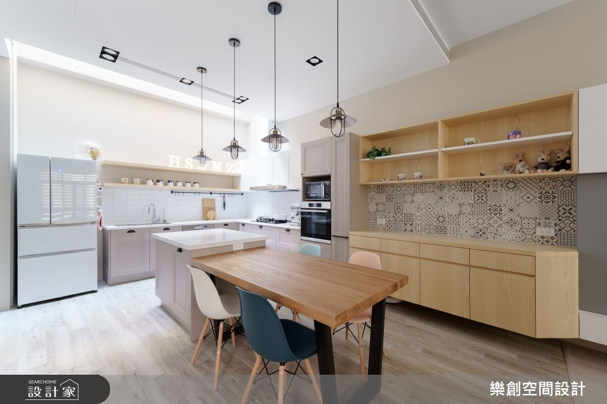 鵝黃色許你一個暖心的家！開放式餐廚+天井設計一圓女屋主的烹飪夢