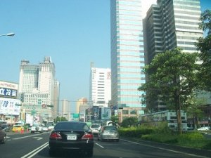 投資台中商辦 當心淪為「高抱愁」！