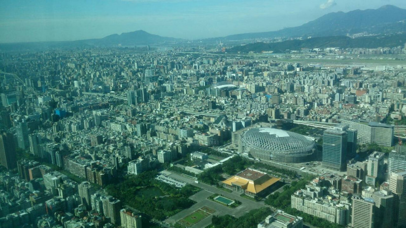 被21層大樓包夾的都更孤戶！ 留給子孫的是資產還是負債？