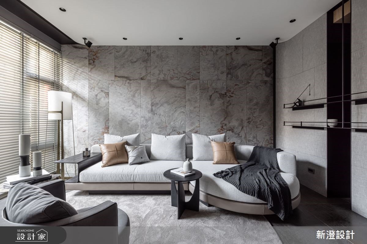 迷人日光、簡約灰的唯美比例！兩個世代都愛上的現代風透天別墅