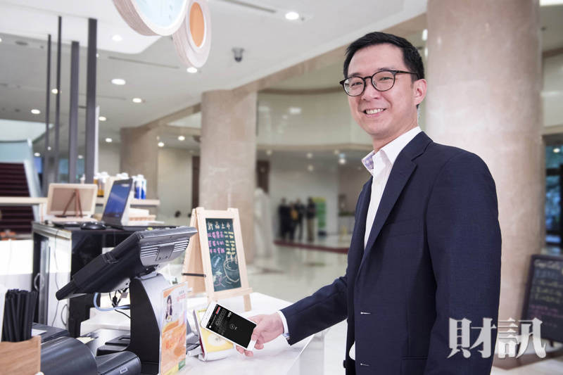 國泰蔡宗翰玩創新 帶著大象學跳舞