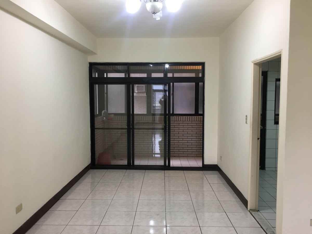 大齡老屋獲新生！實木為材翻轉老宅不良設計，打造都市裡的專屬綠洲