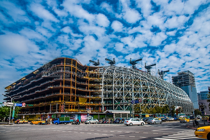 大巨蛋持續鏽蝕　北市府恐將解約