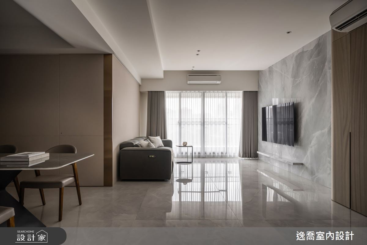 收服全家人的療癒模式！完美結合精品酒櫃、客廳追劇、黑膠唱片、不鏽鋼...