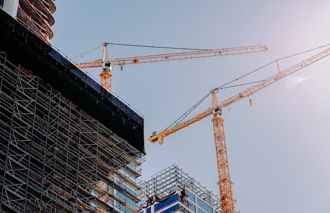 1500萬訂預售屋 他苦等2年終於開工 建商改口：漲到1820萬