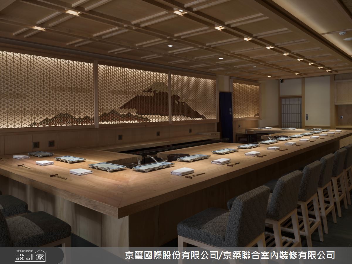 轉個彎，穿越到江戶時代！木作和藝術編織出傳統料亭風情