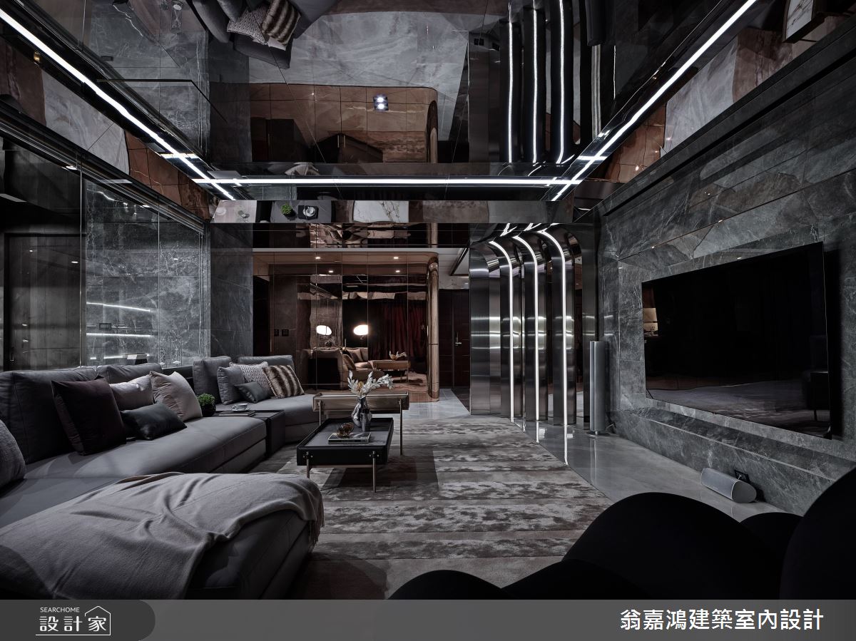 90坪毛胚屋客製奢華大器宅邸！天花鏡面展延空間尺度，鍍鈦、燈帶營造磅...