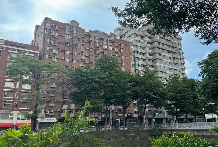 帶房嫁尪，卻被「每月兩萬孝親費」追？網友怒:差不多就好