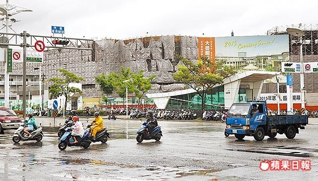 高雄草衙道 周邊價漲2成