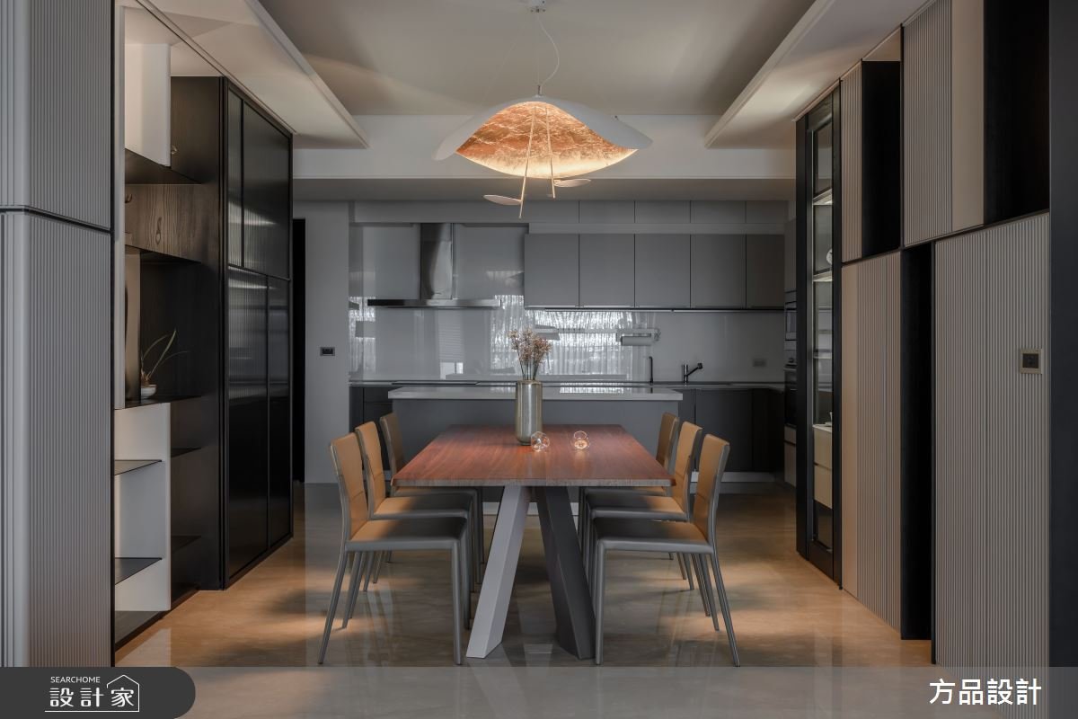 50坪理性現代混搭風空間裡 讓光施展溫暖人心的設計魔法