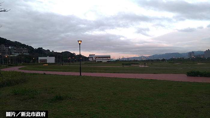 新北鶯歌汙水場變身開放公園 好溫馨！