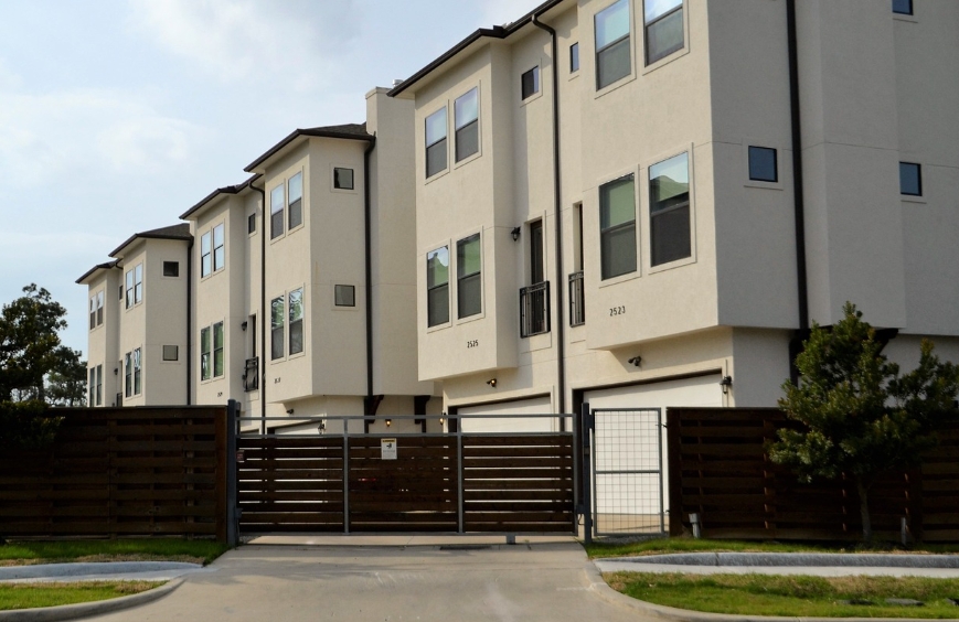 想買間「像樣的房」！他自覺低薪想改行 網笑：刑法裡都有