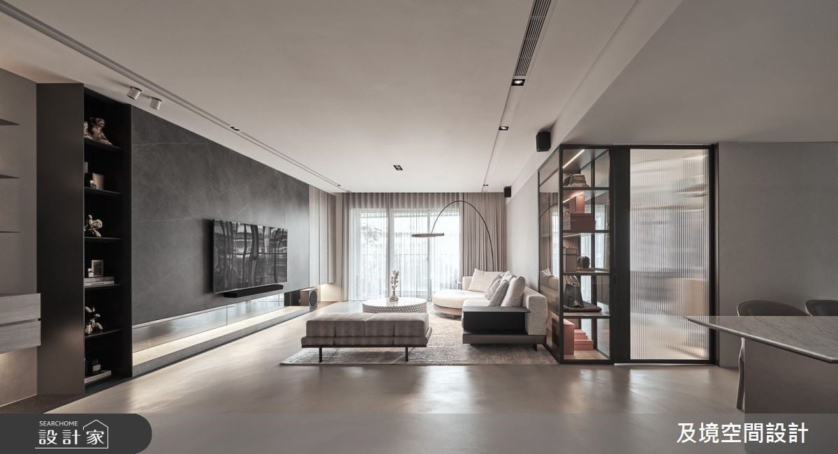 開箱女神曾莞婷的家，最美燈光設計與明星最愛的精品更衣室設計大公開！