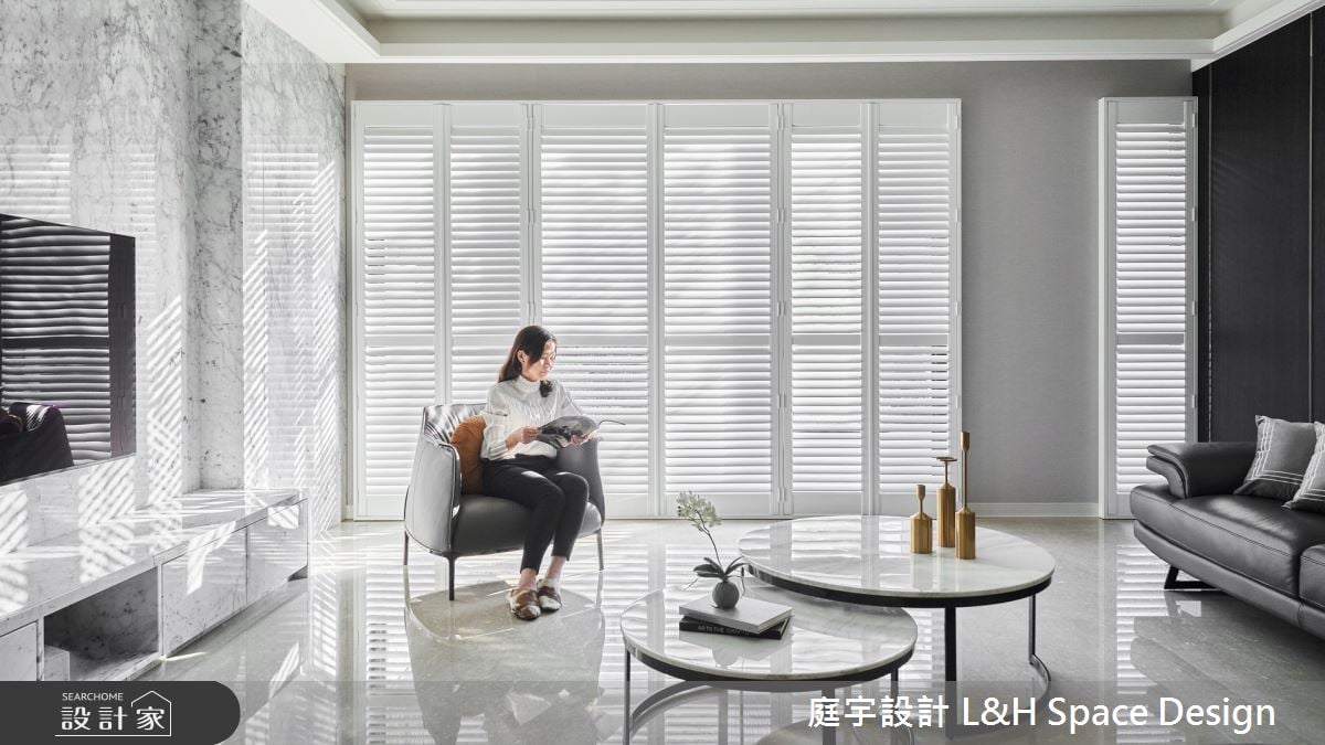 永不退流行黑白經典透天宅！享受日光輕拂臉龐，石材電視牆、中島及海量...