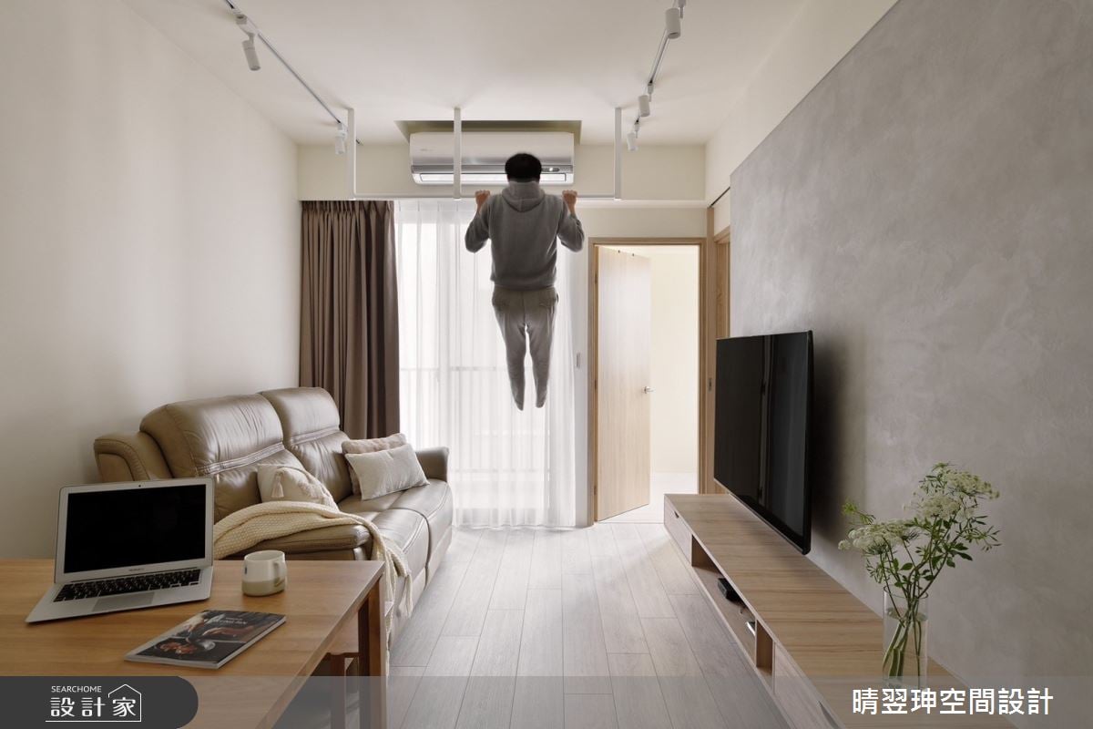 舒適好住的北歐無印小宅！滿足兩人的收納機能、利用鐵件吊桿來健身，還...