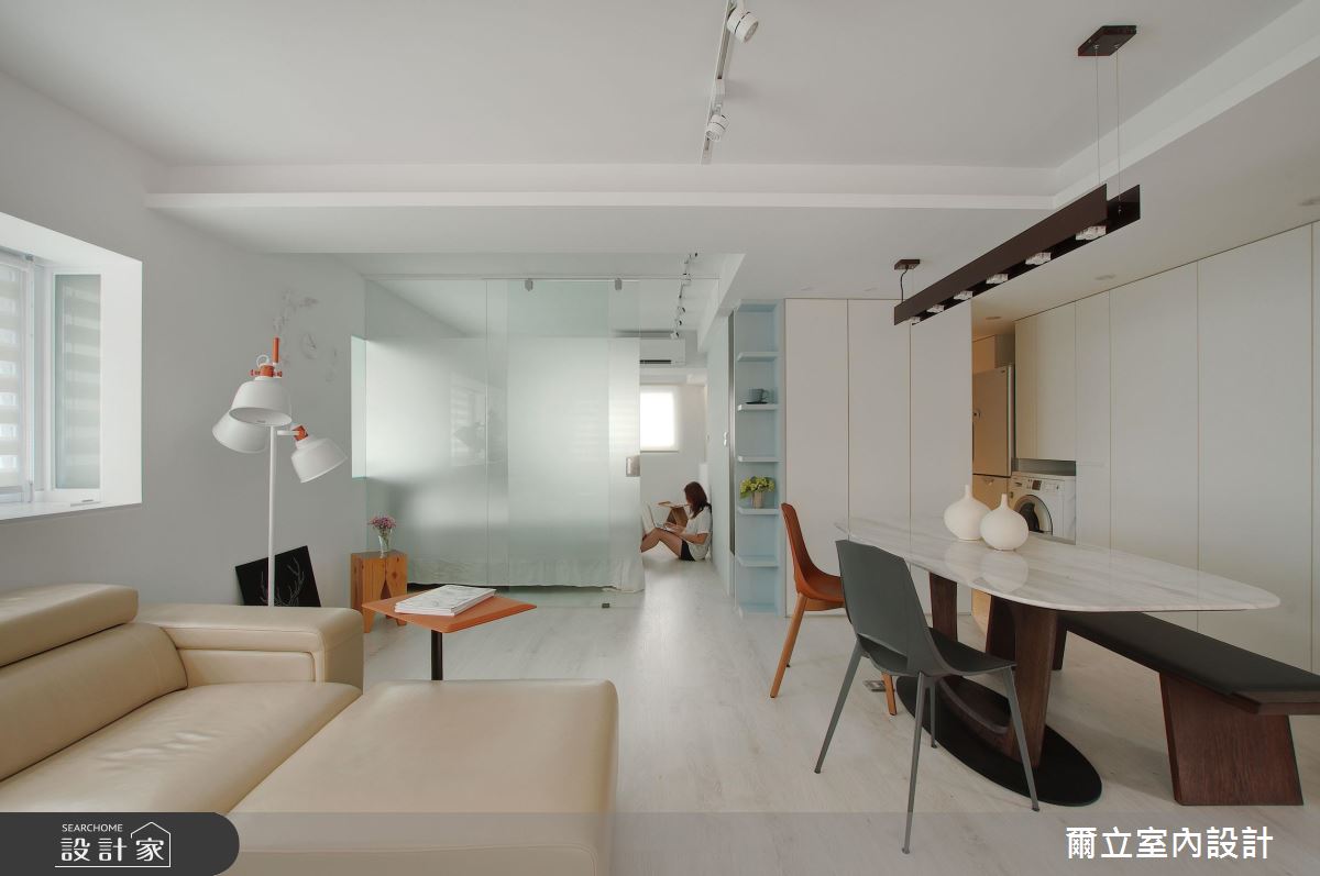 女子單身假期！透亮輕盈的 20 坪簡約風居家