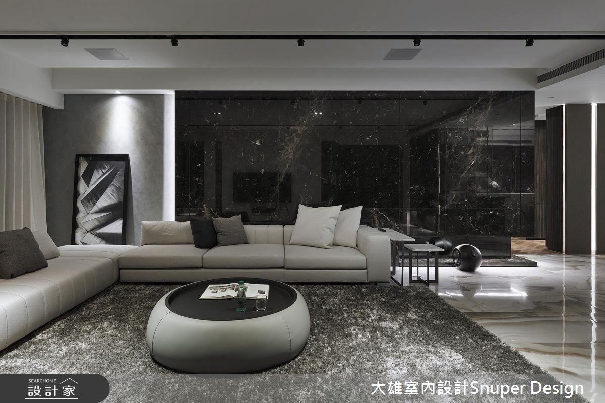 用屋主的形象造個家，宛如電影格雷總裁居所的空中別墅