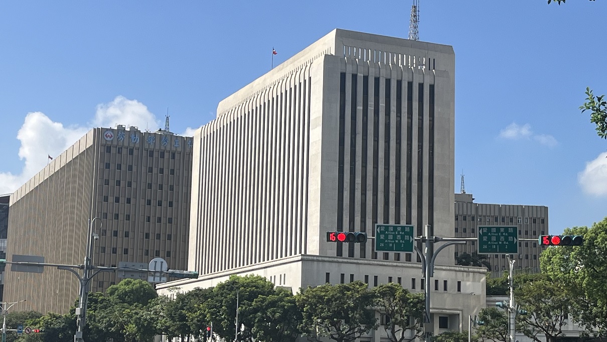 金龍海嘯直迎川普風暴！ 專家示警「這問題」：房市斷頭風險大增