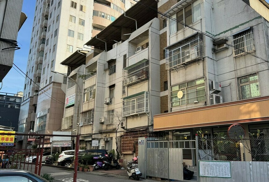 談判大叔的「骨折價買房」是真的嗎？找人頭出芭樂價，這招現在還管用？