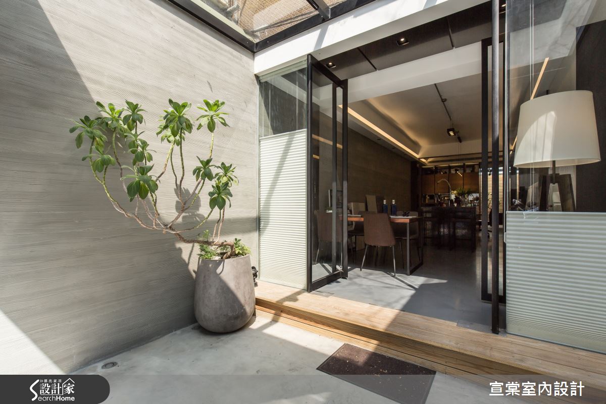 30 年老屋大改造！ 讓陽光灌注 20 坪創意基地