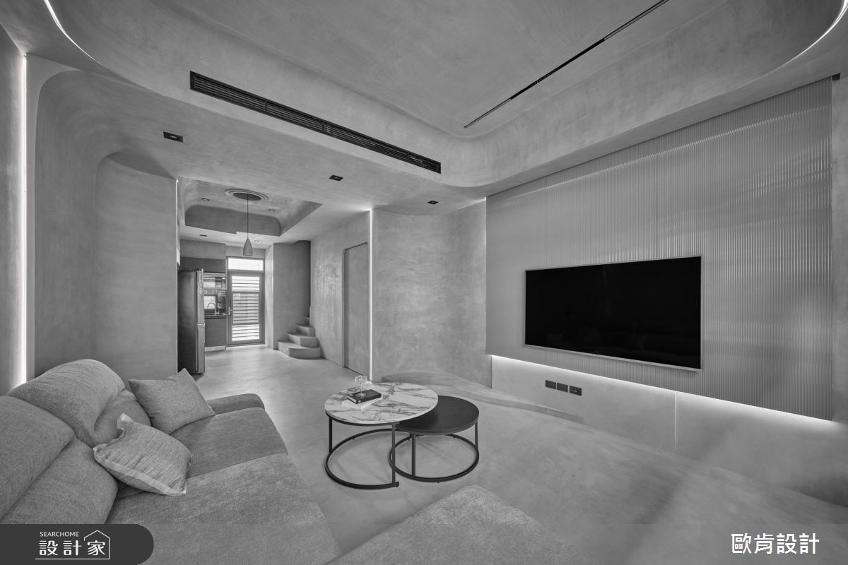 混搭現代輕奢、極簡侘寂！透天別墅注入水泥基底，巧搭燈帶設計更添寧靜感