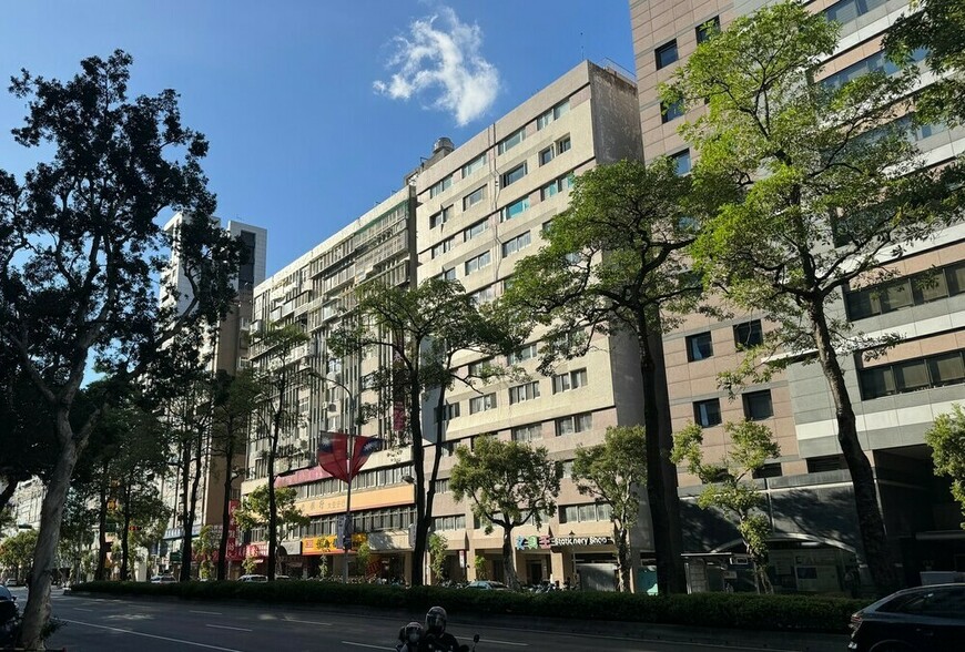 「年輕人想在台北買房，要16年不吃不喝！」 專家直言，這是對統計數字的...