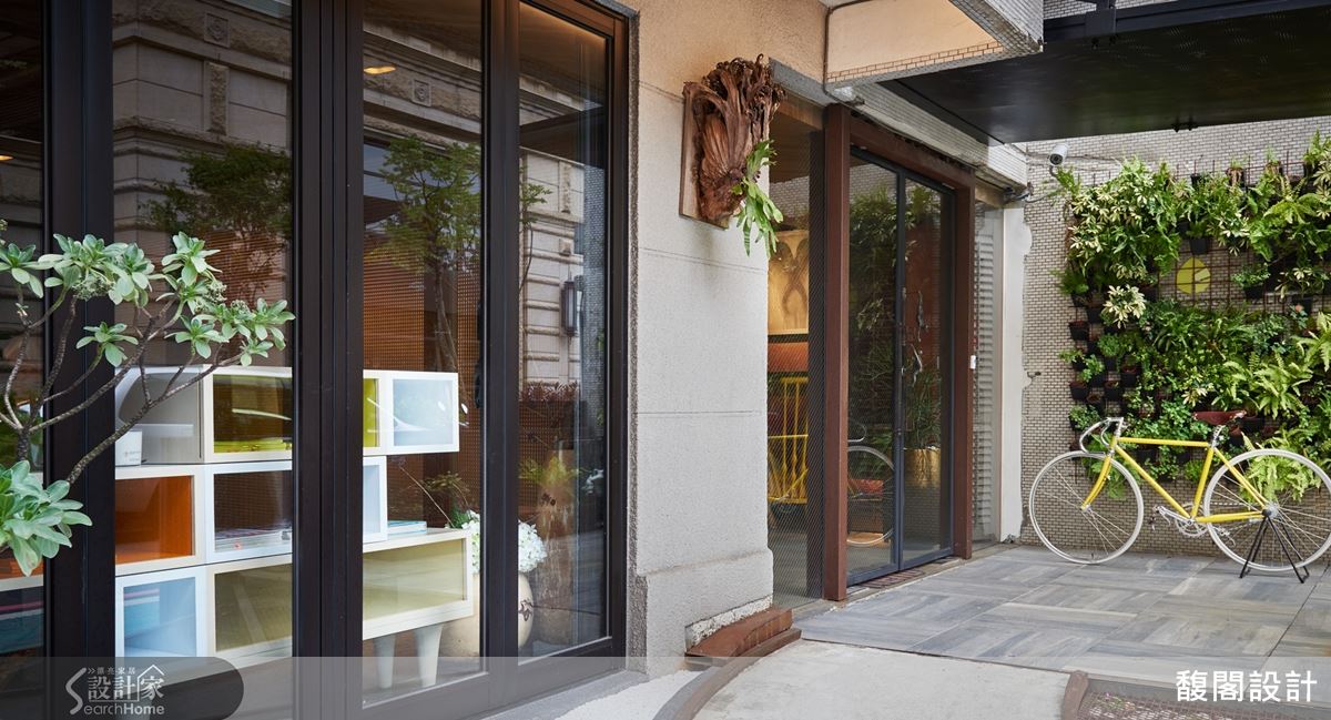 天啊！好想在這裡上班！一窺 10 位設計師令人驚艷的絕美辦公室！