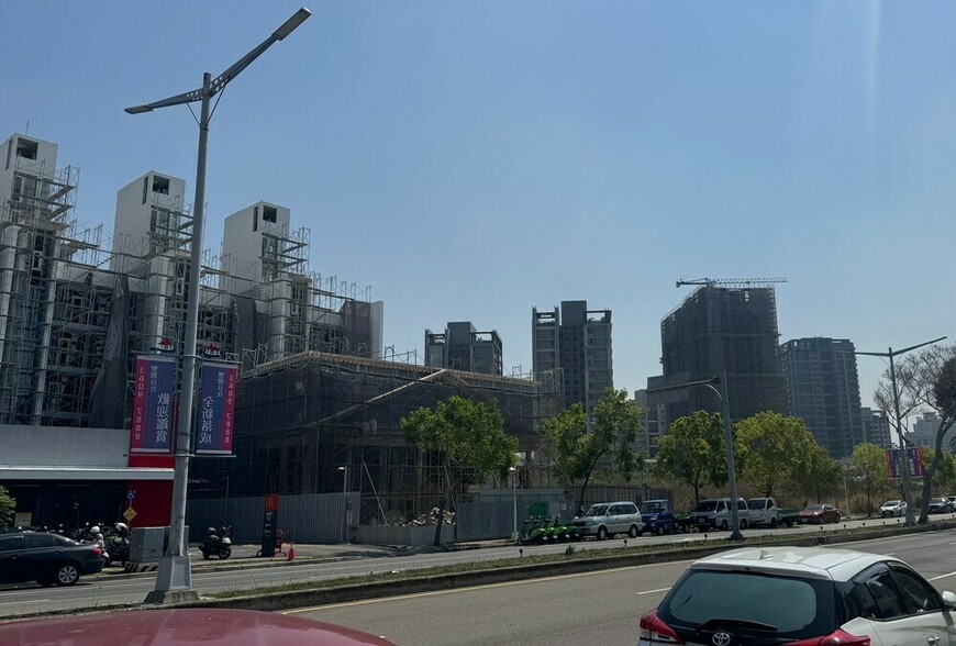 央行鬆綁第二戶貸款至6成也救不了！3月預售來客量年減3成，台南高雄「跌...