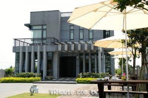 高雄豪宅吹音樂風 打造黑膠唱片館