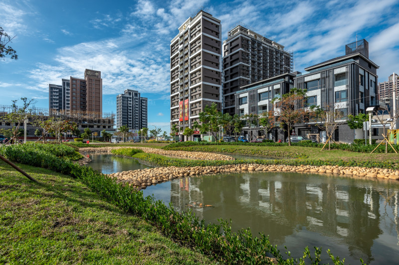 中路湧現搶購潮  近一年交易暴增102%  「展昇奧斯卡」熱銷倒數