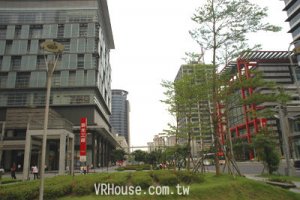 統一阪急炒熱房市 百貨商圈宅正夯