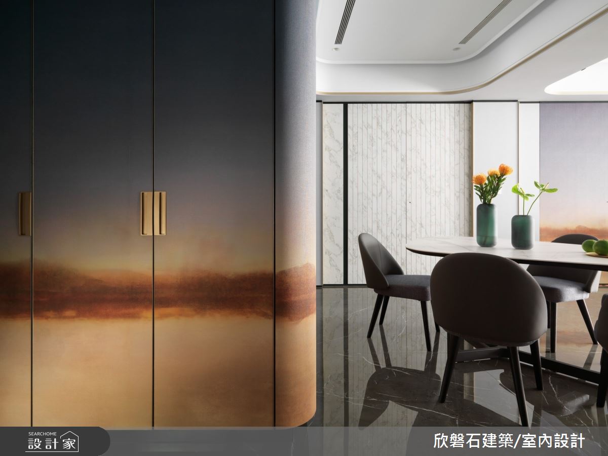 手工玫瑰電視牆與精湛的色彩美學，在現代風小豪宅找到自己心中喜歡的生活