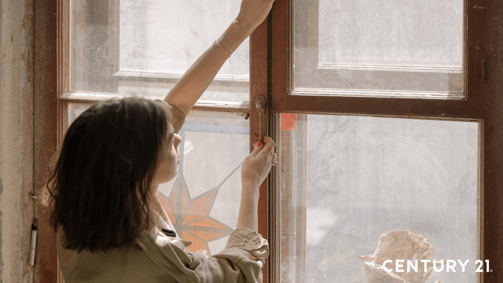 牆面、窗框及隔間接縫處,這些都是房屋最容易顯現狀況的地方。(圖片來源_21世紀不動產) 牆面、窗框及隔間接縫處,這些都是房屋最容易顯現狀況的地方。(圖片來源_21世紀不動產)