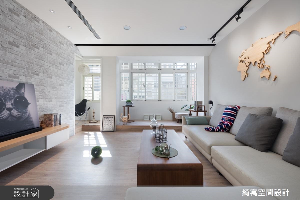 弧形設計與低矮臥榻遊戲區！是年輕夫妻替新生兒打造的安全北歐宅