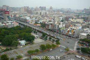 益群橋開通 高雄大學房市一路衝