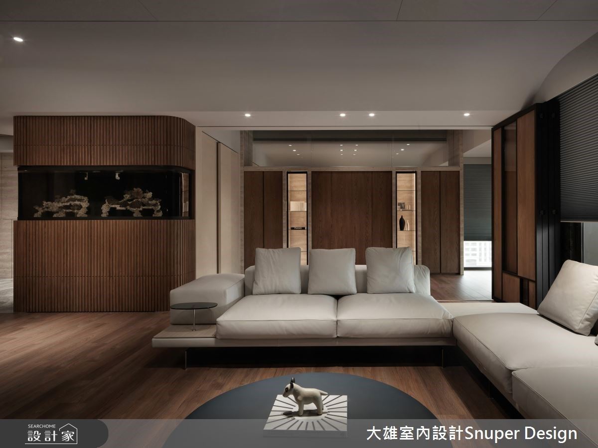 精奢雍雅都會現代宅，融入自然與石木既是堅固的避風港、也是舒適之地