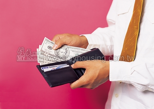 所得趕不上租金　美租屋族負擔重