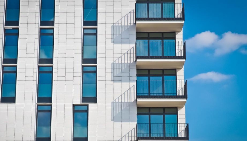 竹科20年工程師「淪落當保全」？內行笑：自己的房自己顧