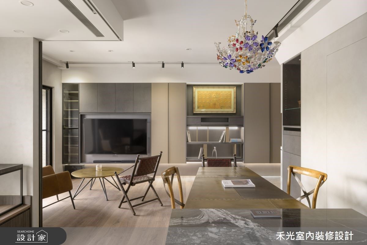 2+1 房有歸屬感！玻璃拉門、懷舊家具打造 20 坪溫暖質感宅