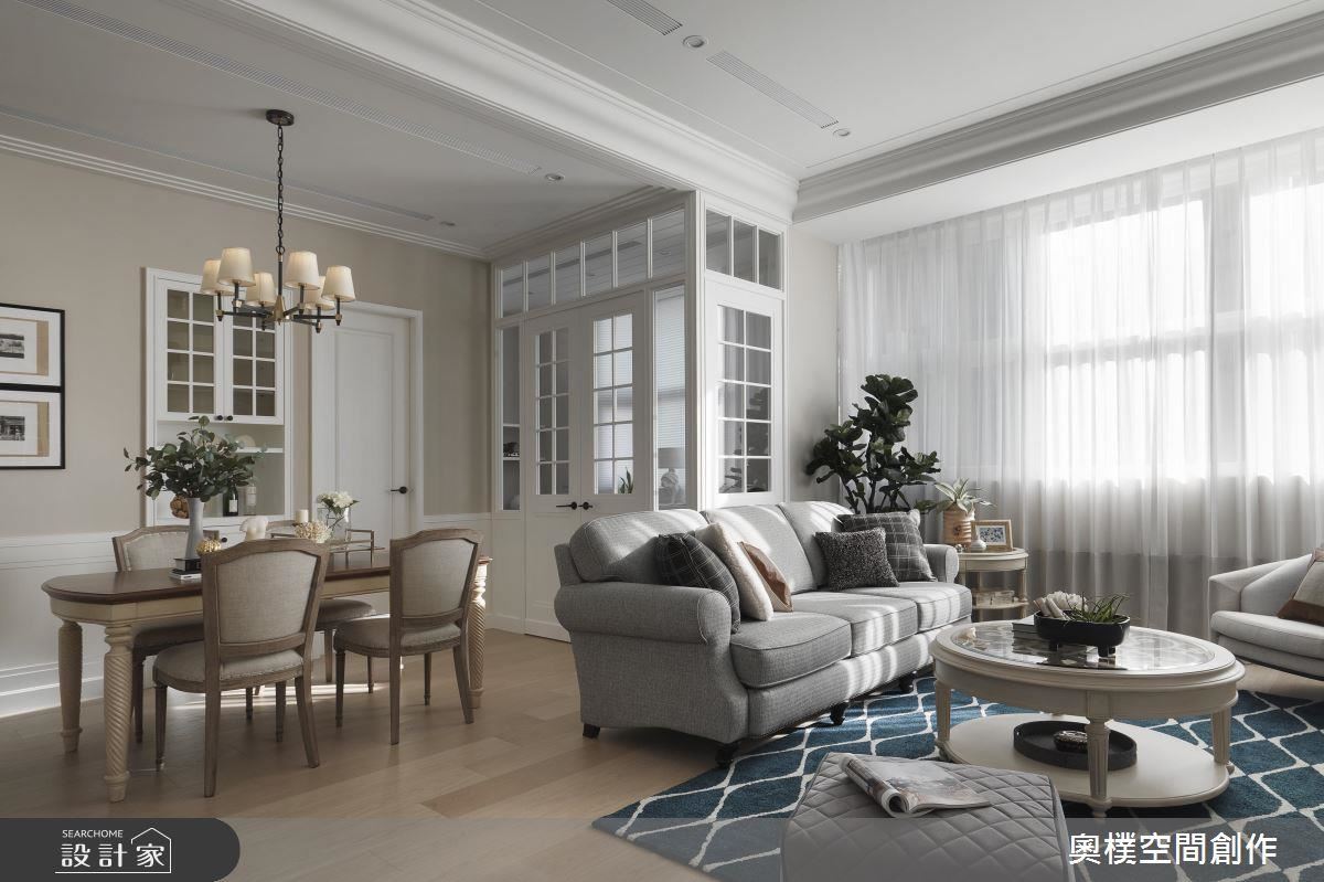 一樣的長型窗花，巧作門牆櫃的美式風情