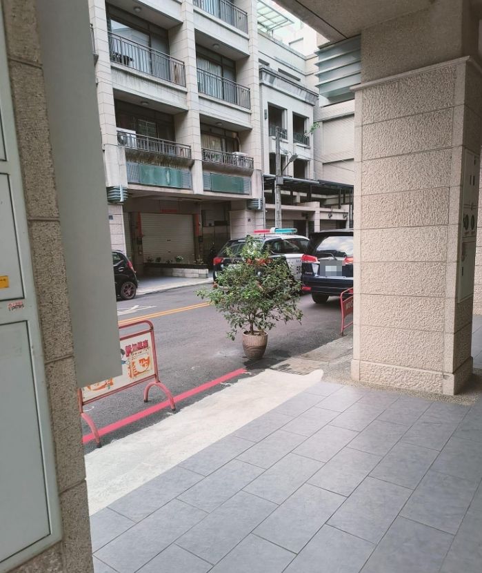 騎樓停車1個月被檢舉上千次！他不滿：我都有繳稅