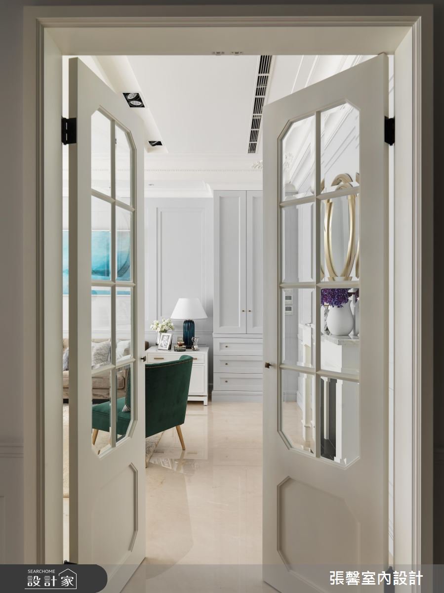 寧靜氣質淺灰藍！ 打造一家 5 口的時尚歐美款別墅