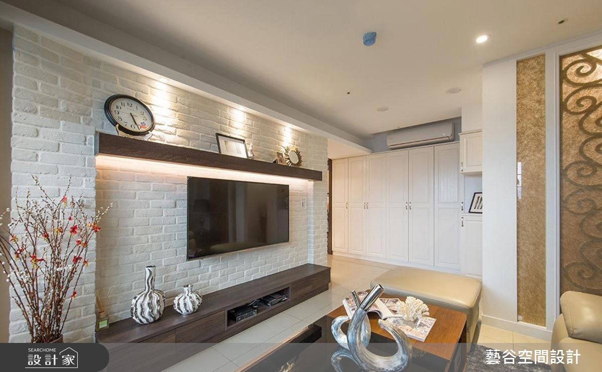 在臨窗景觀吧台喝咖啡？36 坪大地色系暖木質感休閒宅