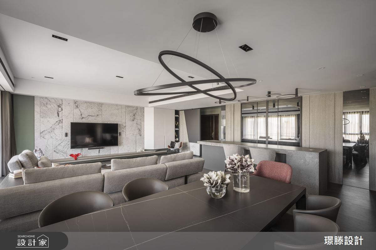 48坪現代風的活潑色系與大理石，豐富生活帶入雅致的低奢體驗