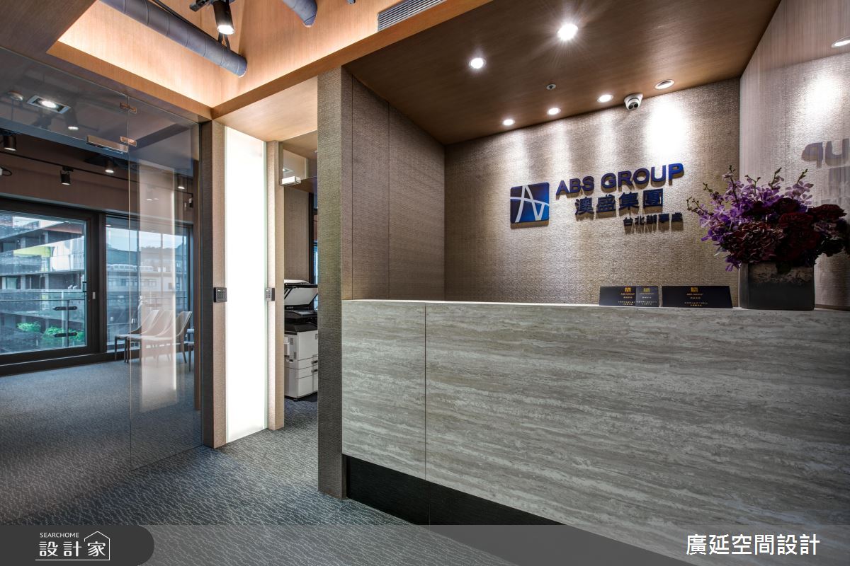 明亮又開放！給你偶像劇裡的時尚辦公室