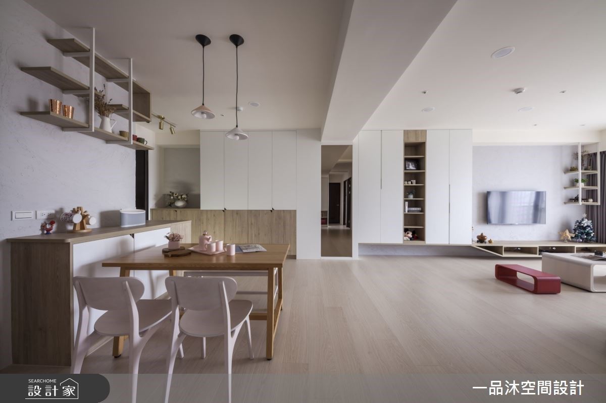 小朋友盡情奔跑也OK！38坪中古屋吹進北歐風，還你絕佳光感和寬敞大客廳