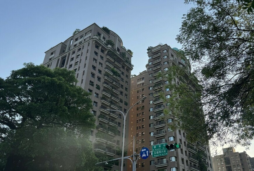 10萬戶餘屋壓境！專家：房價恐跌7%，賣厝阿明：2027年交屋海嘯最可怕