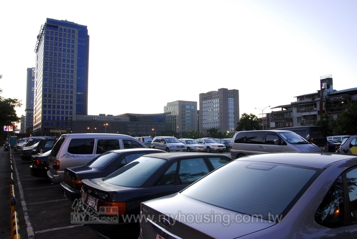 車位不夠停 新北市府花88億增設