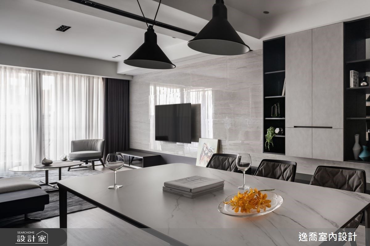 收納櫃是空間最精彩的表情！俐落清爽與開闊尺度的現代風單身宅